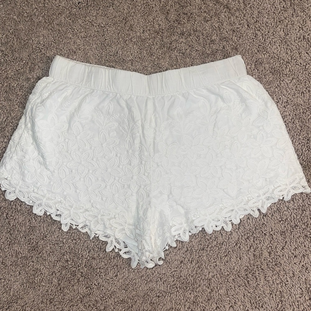 Zara Trafaluc flower stitched shorts